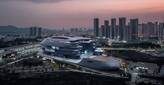當 Zaha Hadid 建筑遇見智能燈光，未來感十足